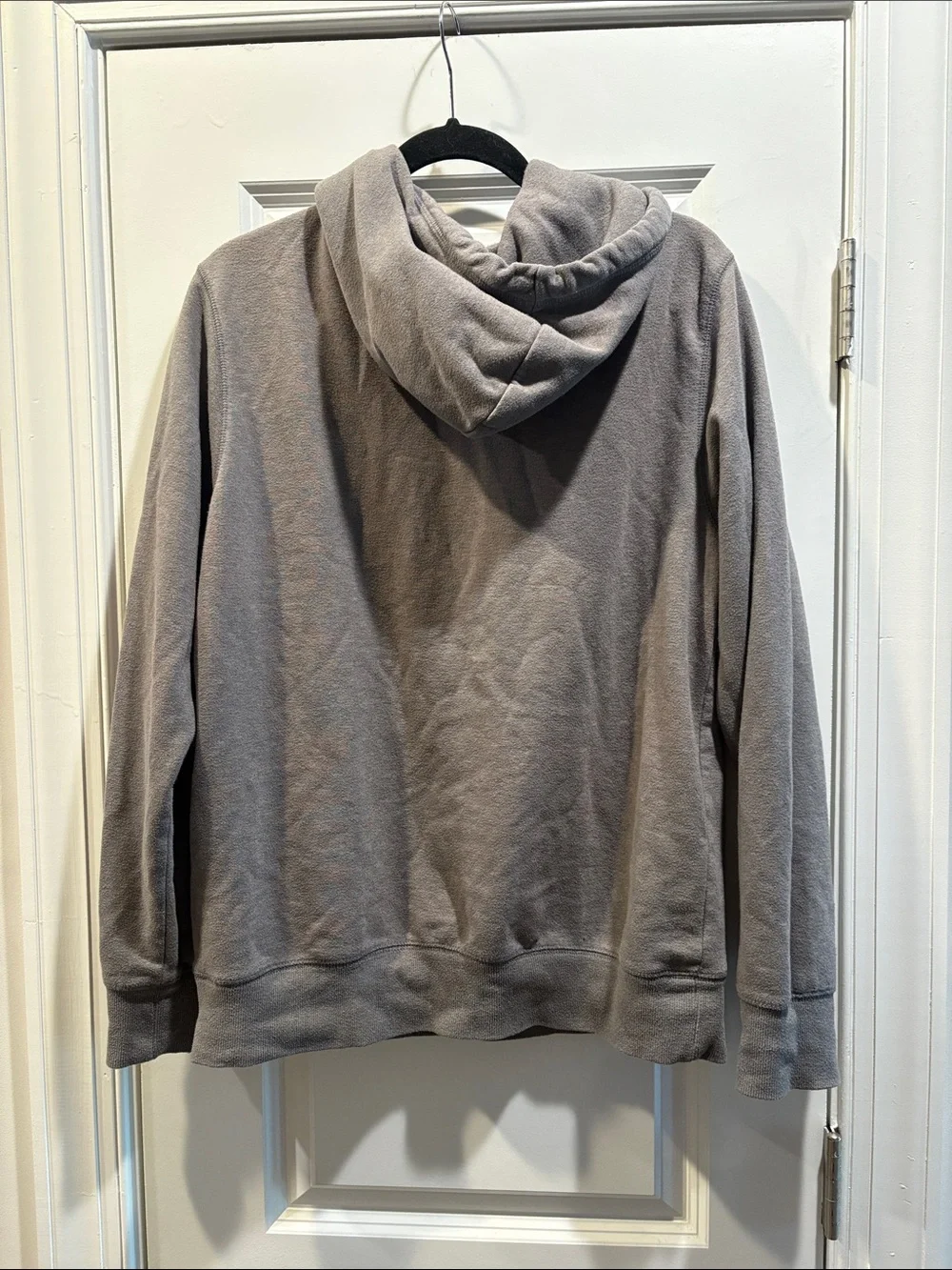 The North Face Men’s Light Gray Fleece Hoodie